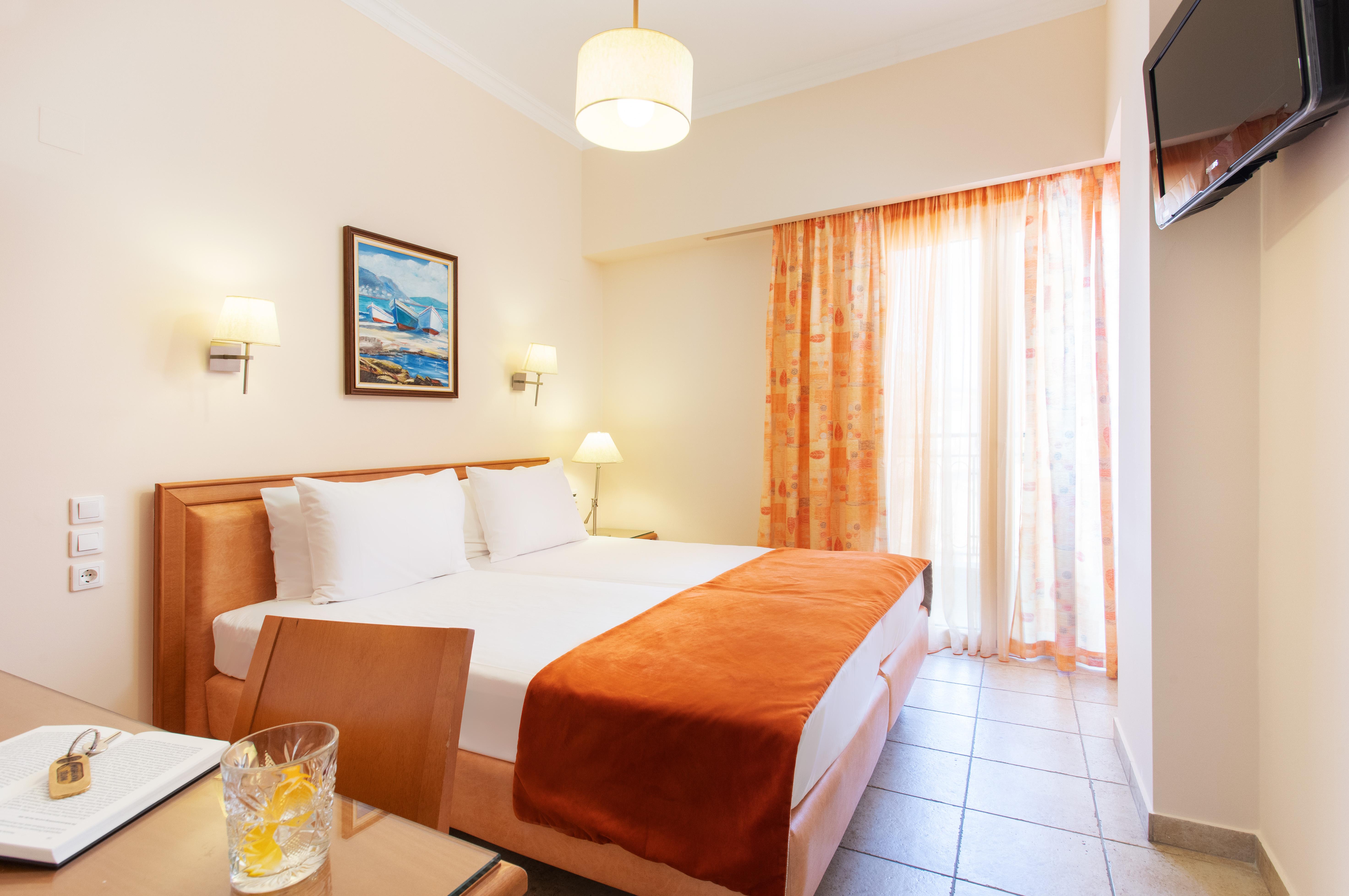 Pantheon City Hotel Gythio Zewnętrze zdjęcie