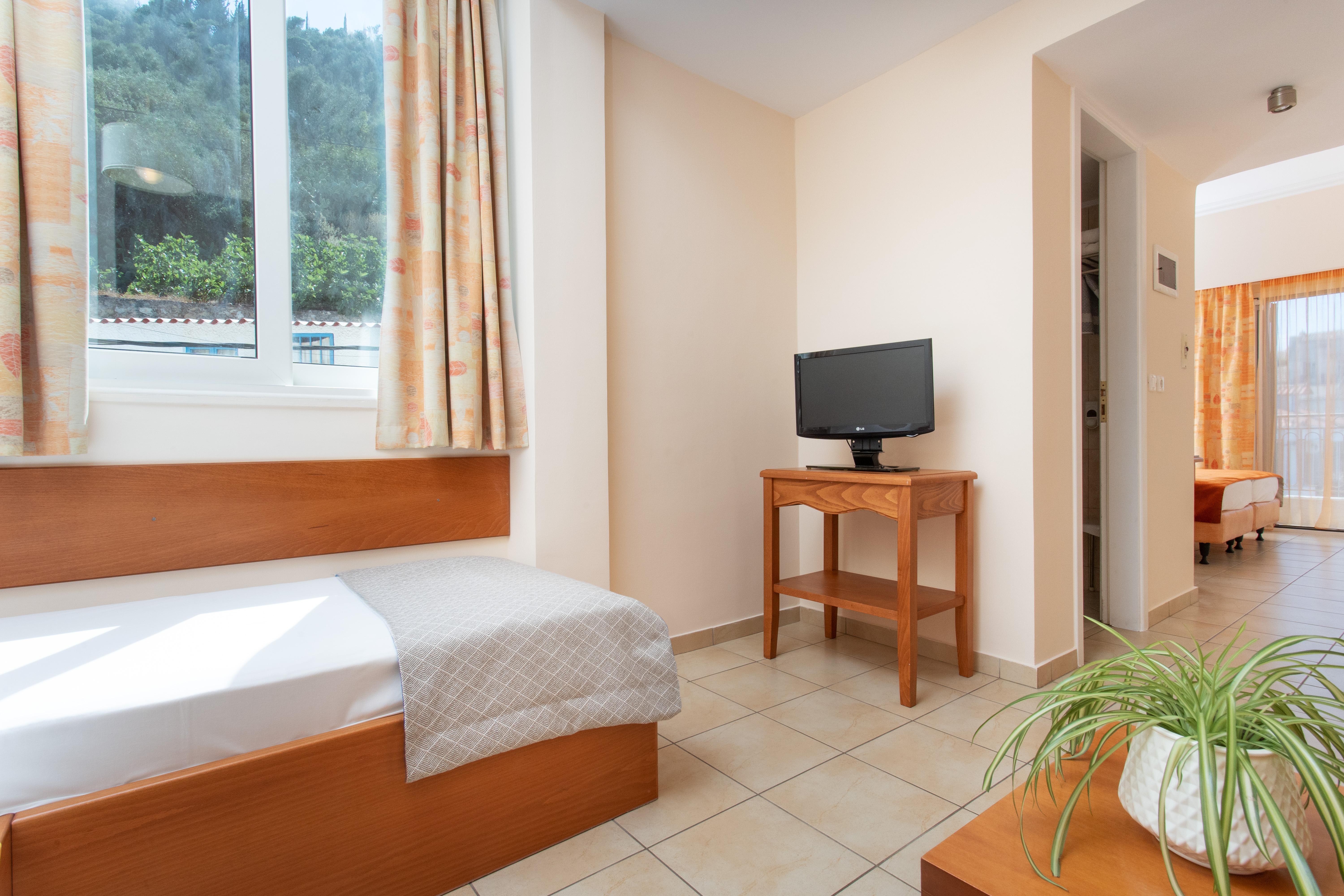 Pantheon City Hotel Gythio Zewnętrze zdjęcie