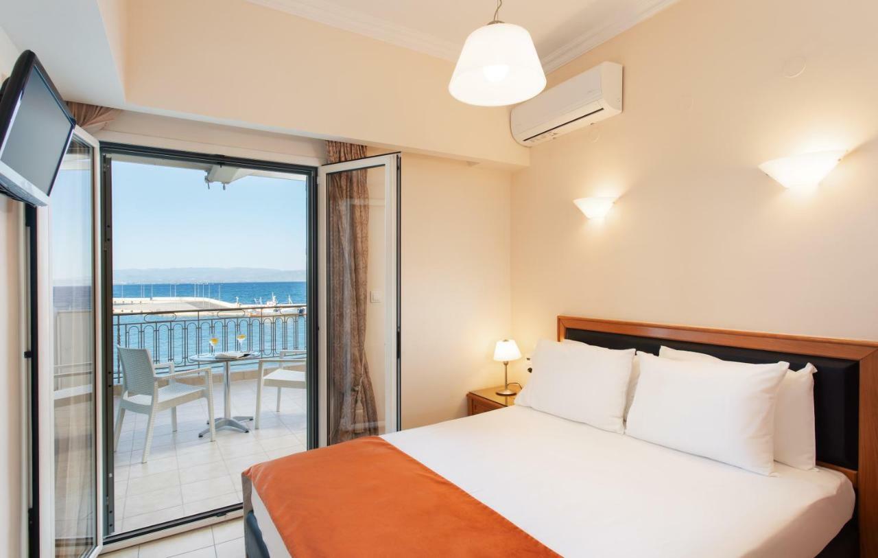 Pantheon City Hotel Gythio Zewnętrze zdjęcie